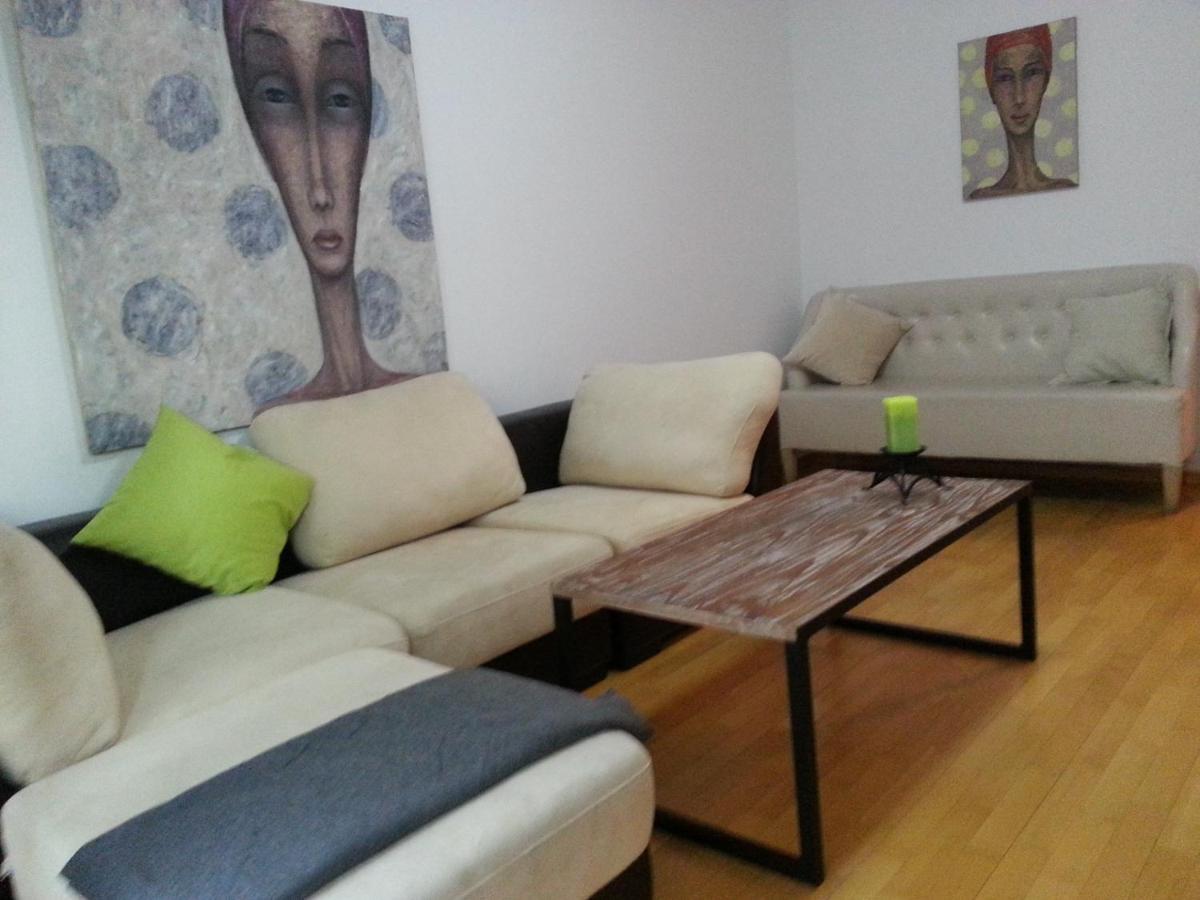 Appartement V Ajax Metro Stadion Narodowy *